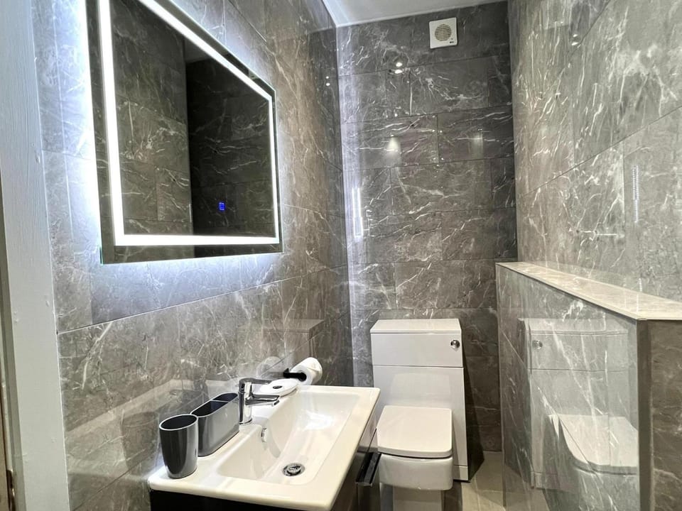 Shower, Toilet, Bathroom