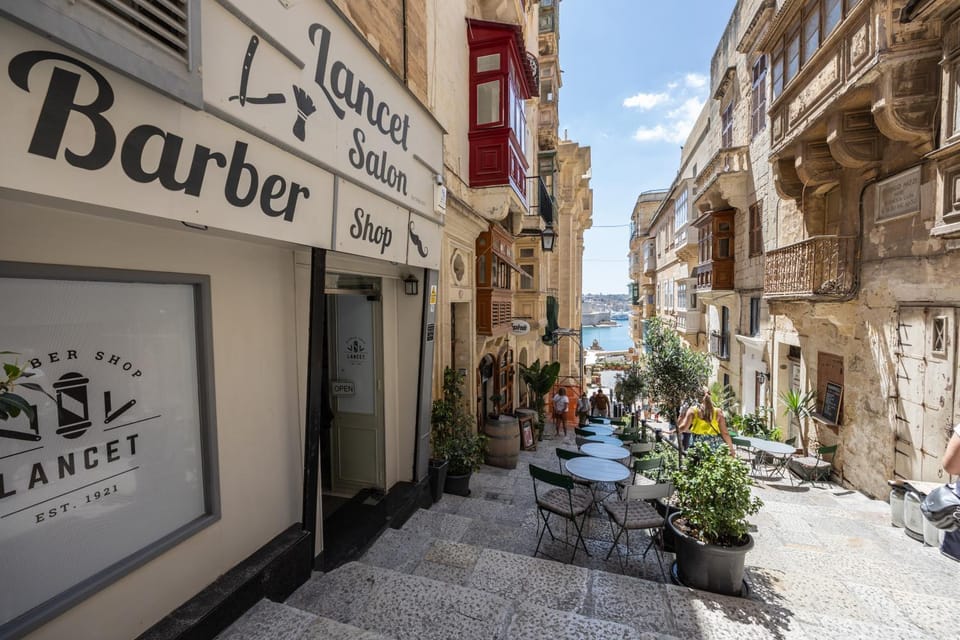 Property building, Day, Neighbourhood, Street view, Location