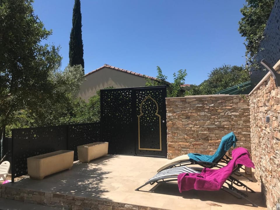 Villa avec piscine et place de parking proche centre ville Villa in Aix-en-Provence
