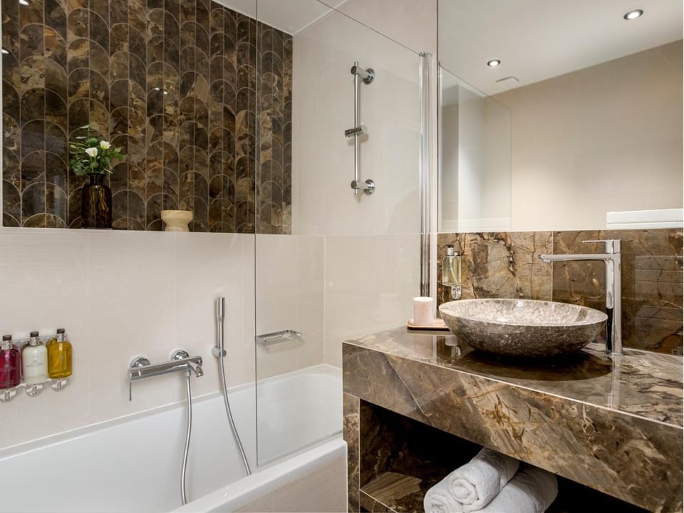 Bathroom, Bath
