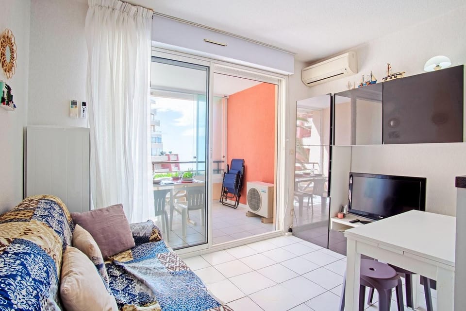 Le Pajo - 50m des plages - Wifi Piscine clim et parking Apartment in Occitanie