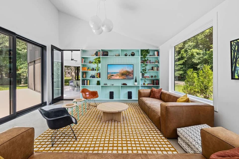 Owlwood by Juniper Holiday + Home House in Chikaming Township