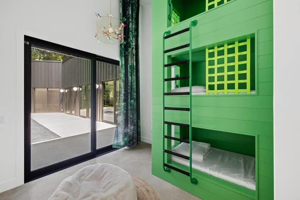 Owlwood by Juniper Holiday + Home House in Chikaming Township