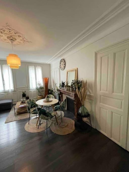 Superbe T2 de caractère au centre classé 3 étoiles Apartment in Troyes