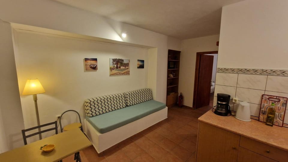 Kitchen or kitchenette, Living room, Seating area