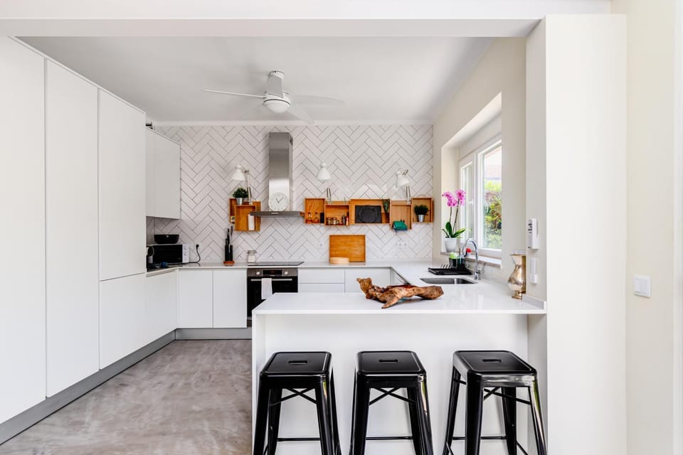 Kitchen or kitchenette, kitchen