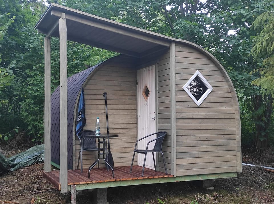 Lepakäbi metsamajakesed Campground/ 
RV Resort in Estonia