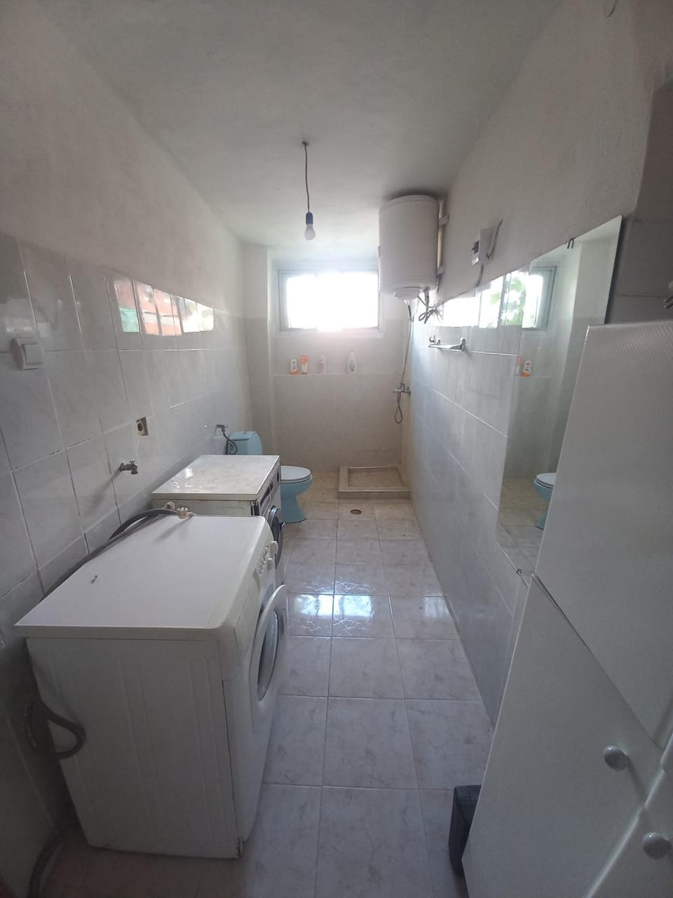 Bathroom, washing machine