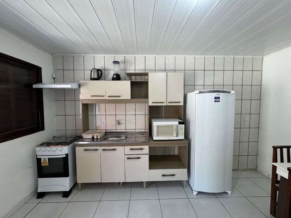 A86 - Casa 02 dormitórios no centro. Apartment in Bombinhas