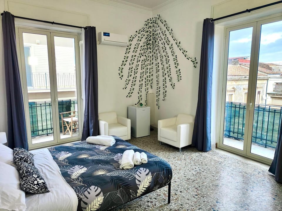 Bed, View (from property/room), Balcony/Terrace, Photo of the whole room, Bedroom, towels