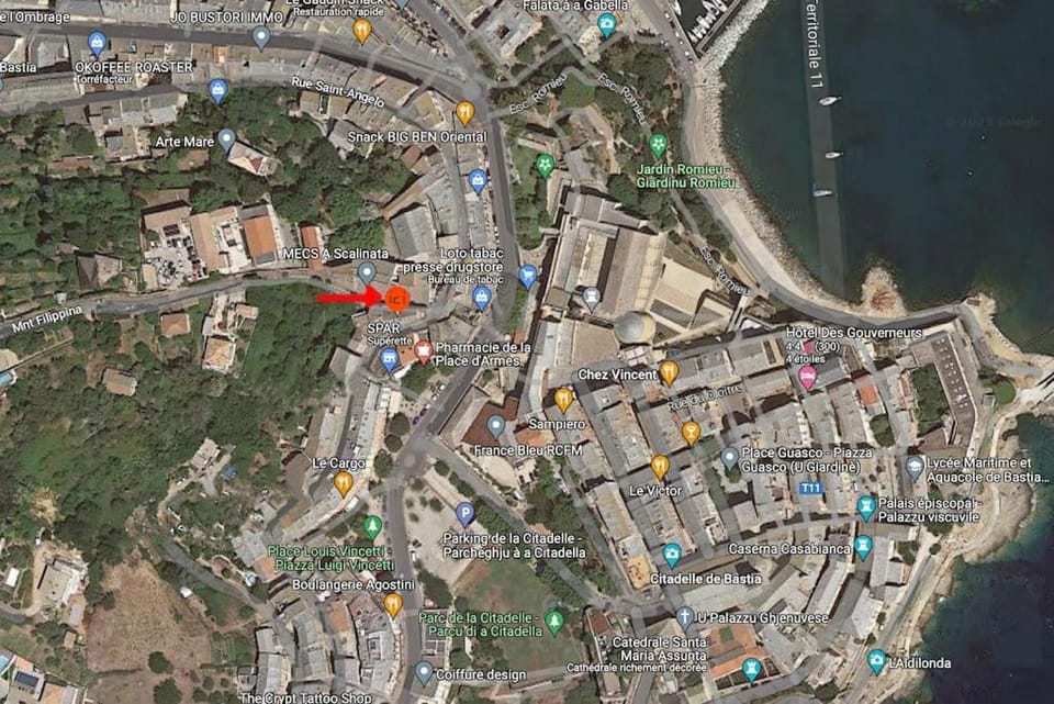 Bastia Duplex quartier citadelle Apartment in Bastia