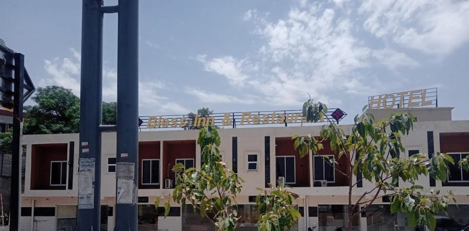 Property building, Day
