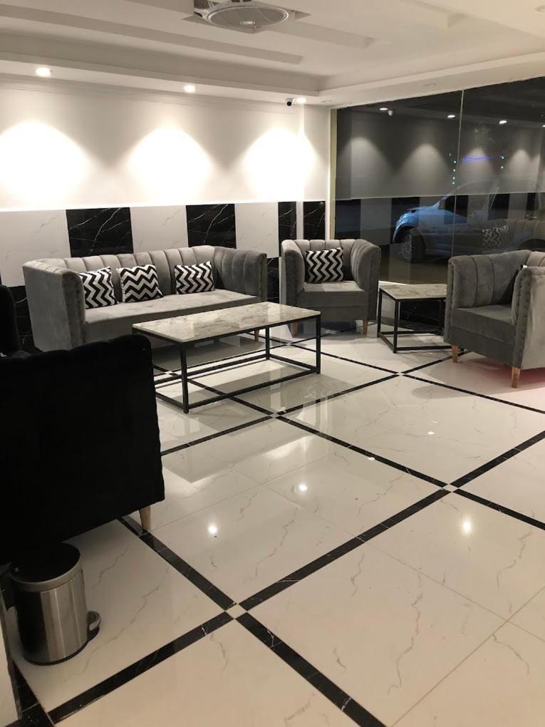 Communal lounge/ TV room, Living room, Seating area