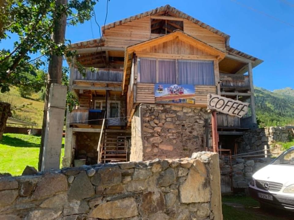 Terrassa Tvebishi Bed and Breakfast in Georgia