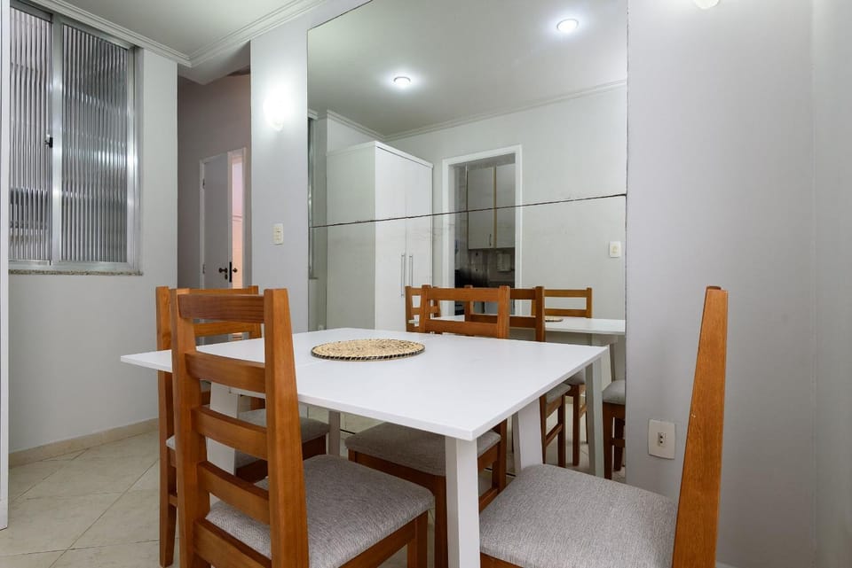 2-Bedrooms 170m from Copacabana Beach | FS 42/505 Apartment in Rio de Janeiro