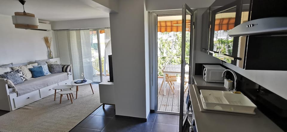 Spacieux 2 pièces avec terrasse, clim et parking Apartment in Antibes