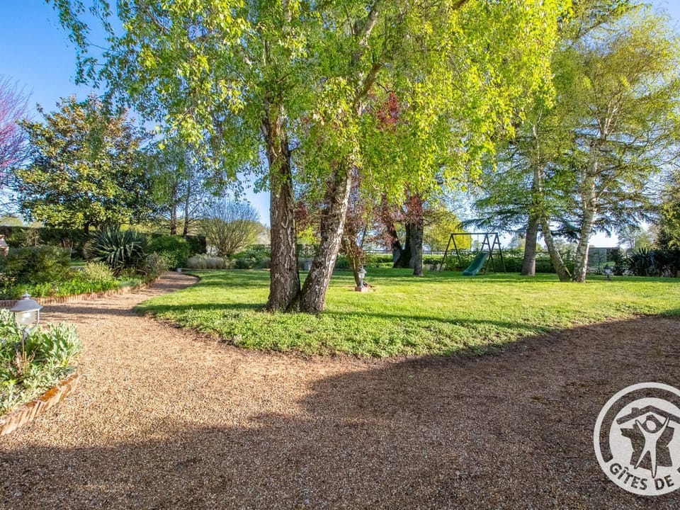 Gîte charmant avec jardin, proche activités nautiques - FR-1-622-75 House in Pays de la Loire