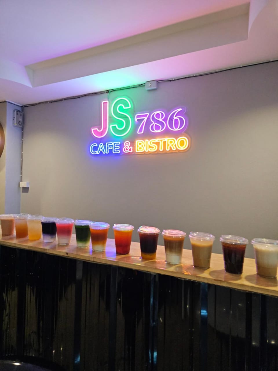 Text overlay, Drinks