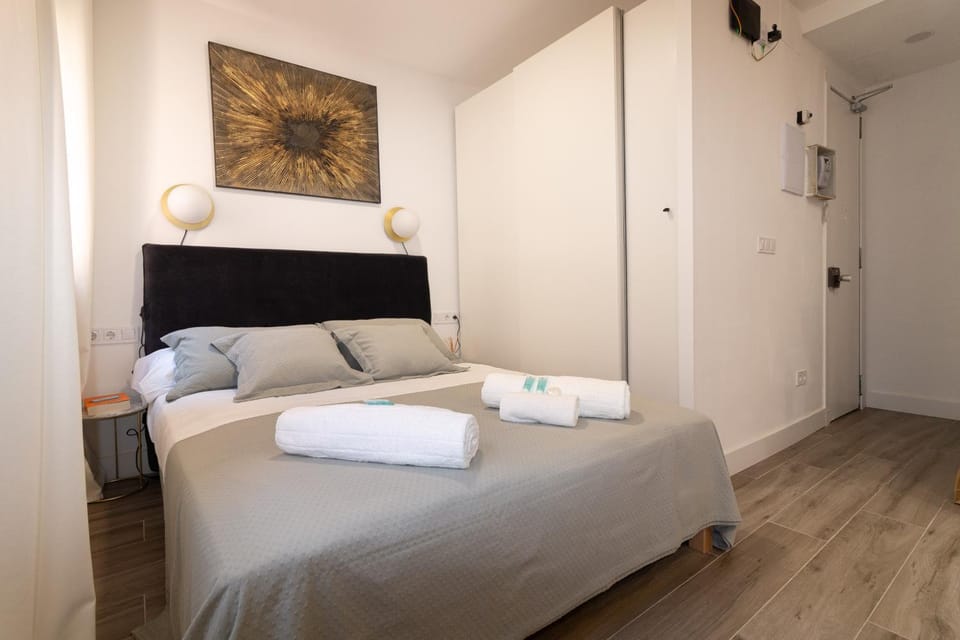Bed, Photo of the whole room, Bedroom, towels, wardrobe