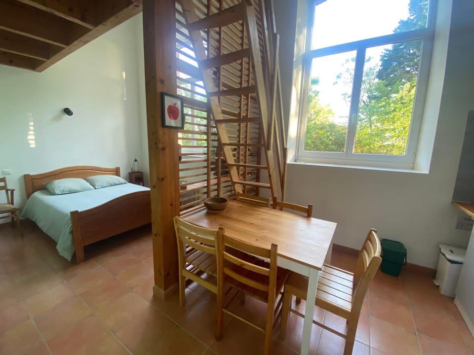 Dining area, Bedroom