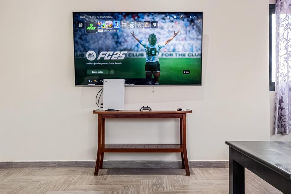 Communal lounge/ TV room, TV and multimedia, Evening entertainment