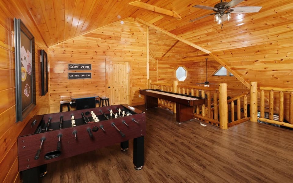 Splash N More・Private Indoor Pool・Game Room・Hot Tub・Pet Friendly House in Pigeon Forge