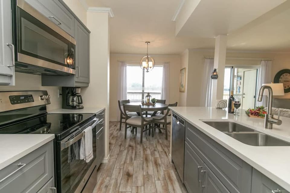 Kitchen or kitchenette, kitchen