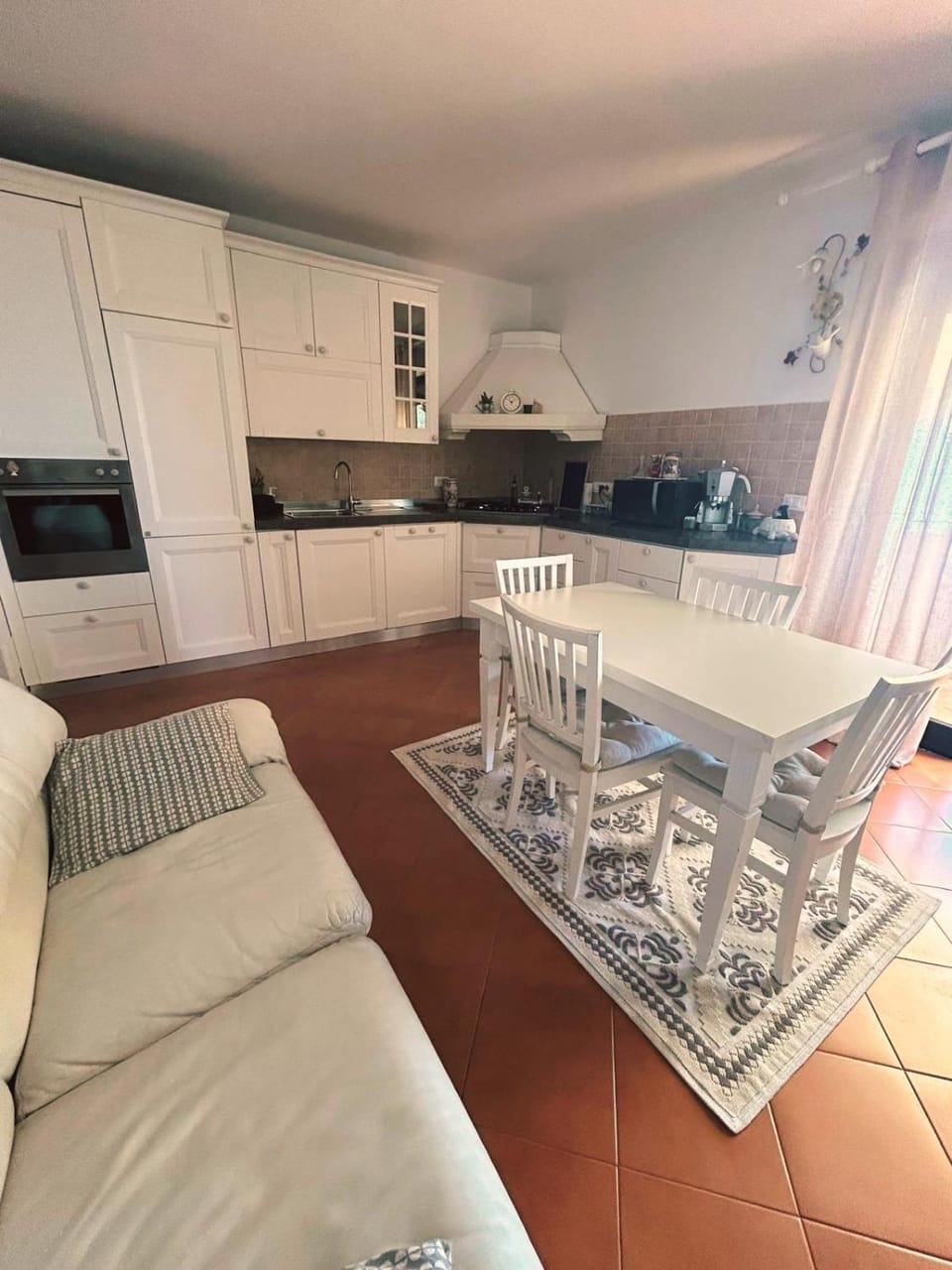 Kitchen or kitchenette, Living room, Dining area