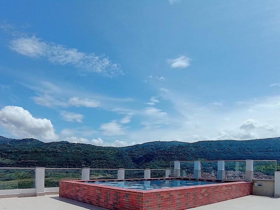 Swimming pool, Swimming pool