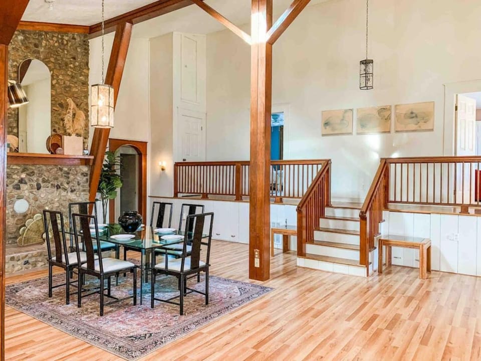 80s glam house with hot tub mountain views near WLU and VMI House in Rockbridge County