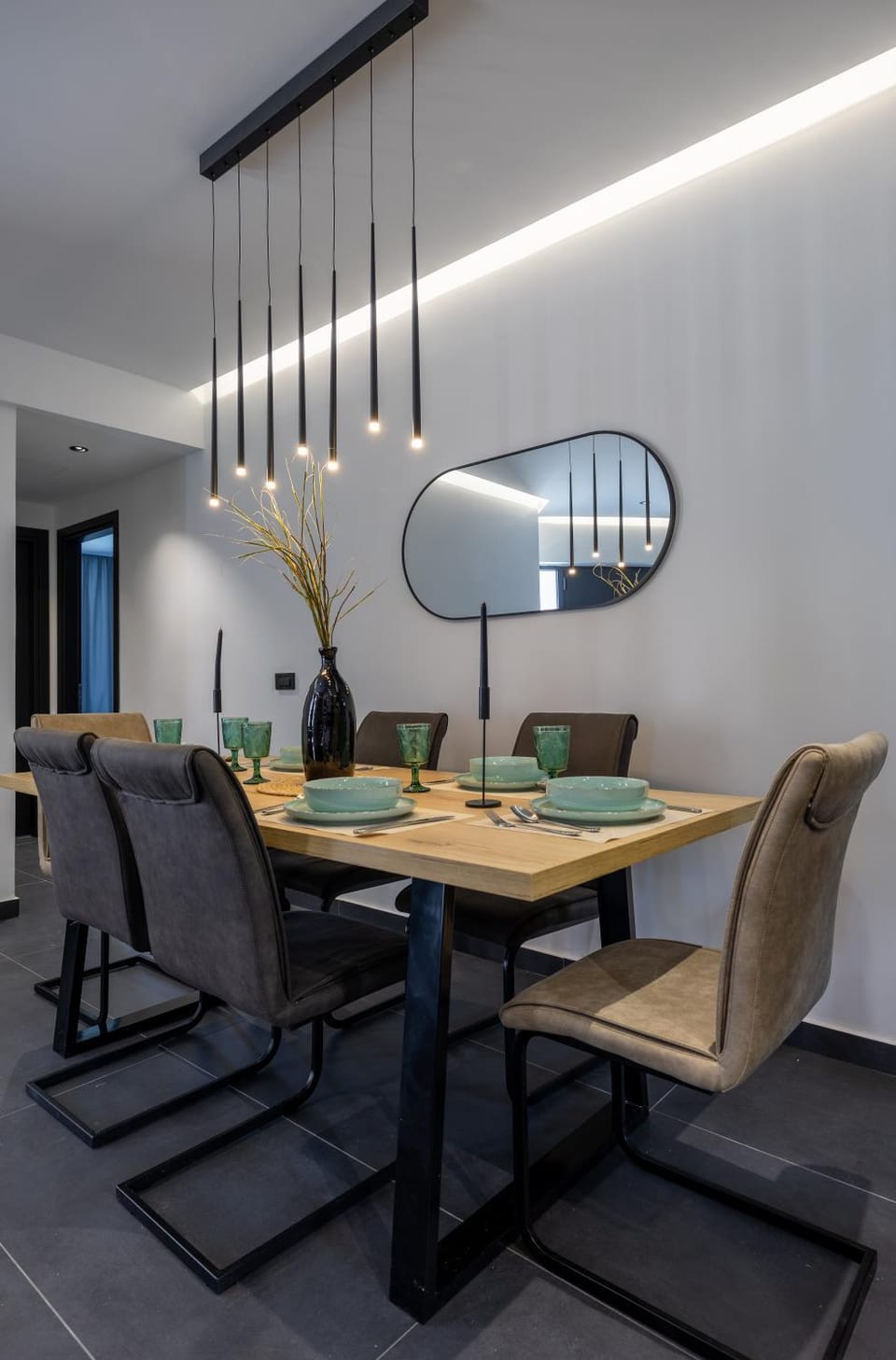 Seating area, Dining area