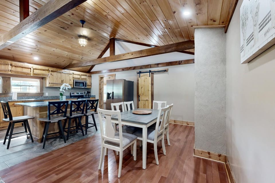 4 Mi to Dtwn Morganton! Family Retreat w/ Patio House in Morganton