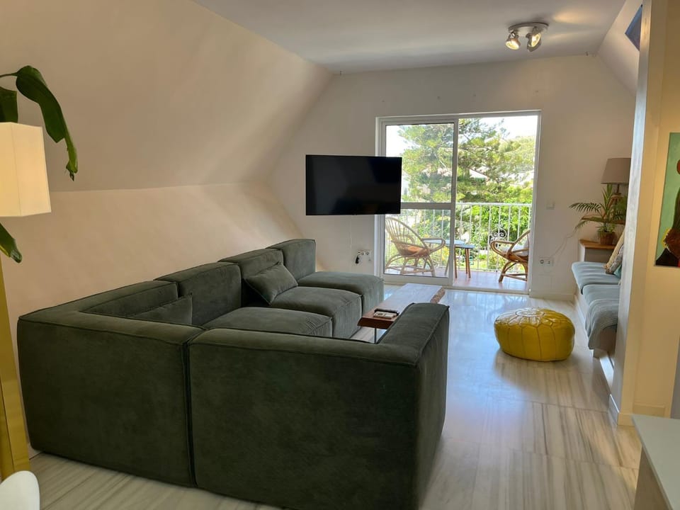 Communal lounge/ TV room, TV and multimedia