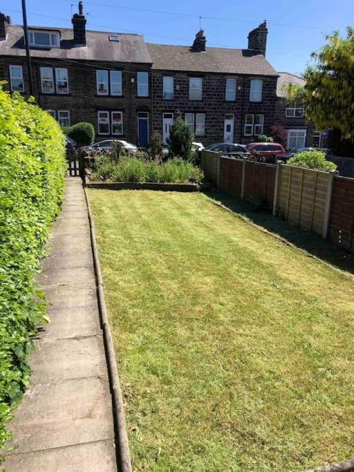 Fantastic fresh home in the heart of Horsforth Apartment in Leeds