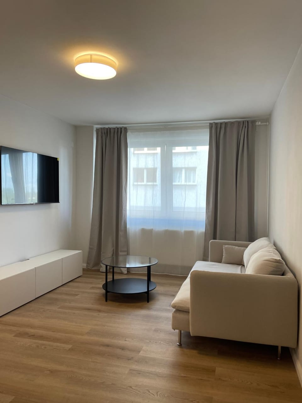 TV and multimedia, Living room, Photo of the whole room, Seating area