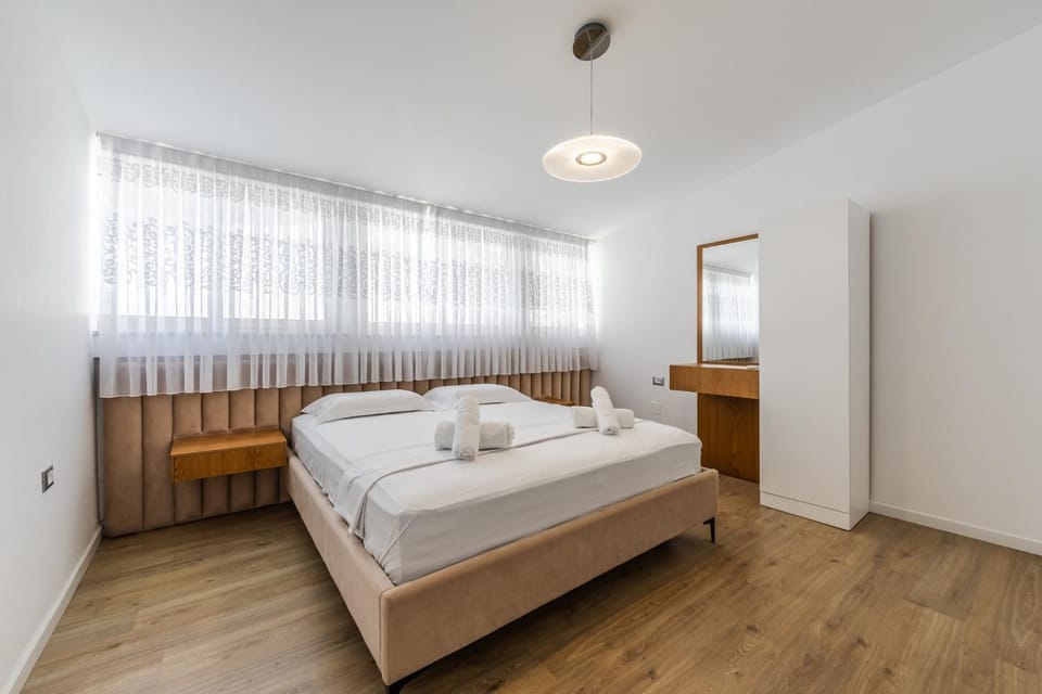 Bed, Photo of the whole room, Bedroom, towels, wardrobe