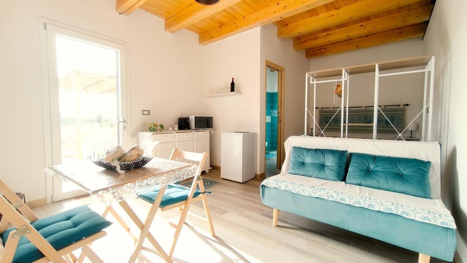 Living room, Photo of the whole room, Dining area, Bedroom