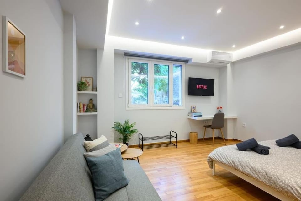 TV and multimedia, Photo of the whole room