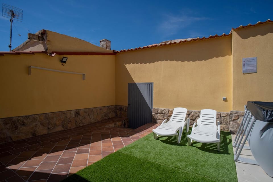 Patio, Garden, sunbed
