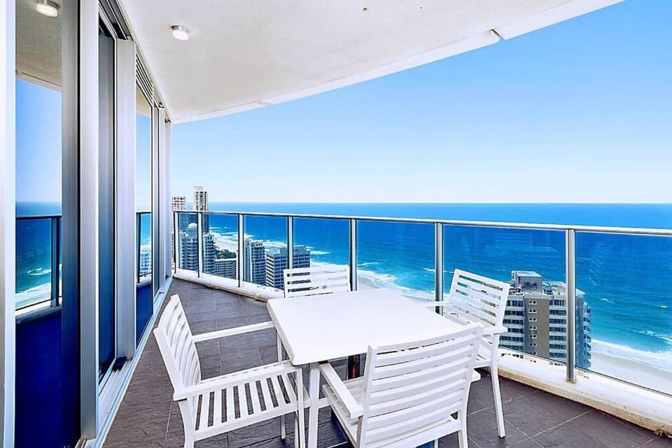 Luxury Sky Ocean Lv27 Large Apartment Apartment in Surfers Paradise Boulevard