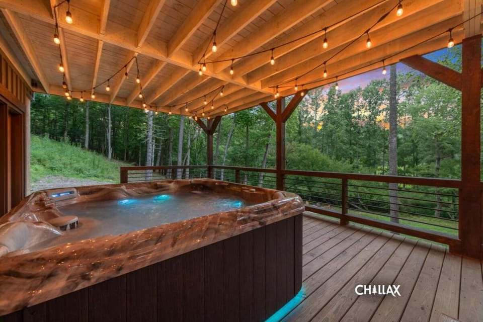 Chillax Creeks Villa in Georgia