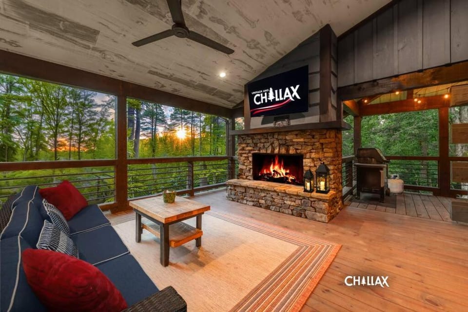 Chillax Creeks Villa in Georgia