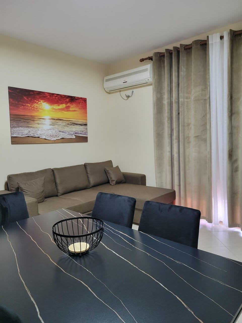 Living room, Dining area