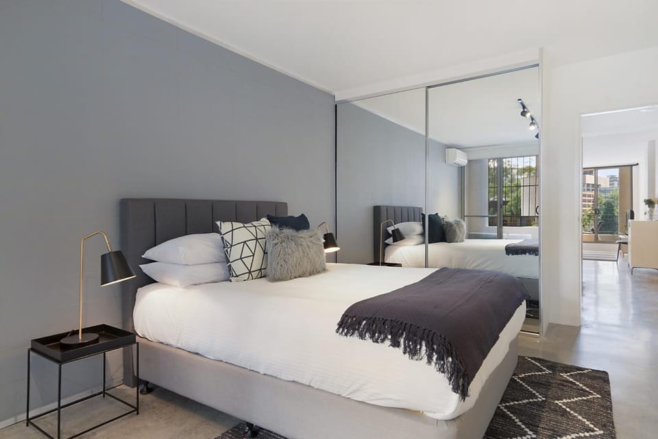 Central 1-Bedroom Apartment with City Views Apartment in Surry Hills