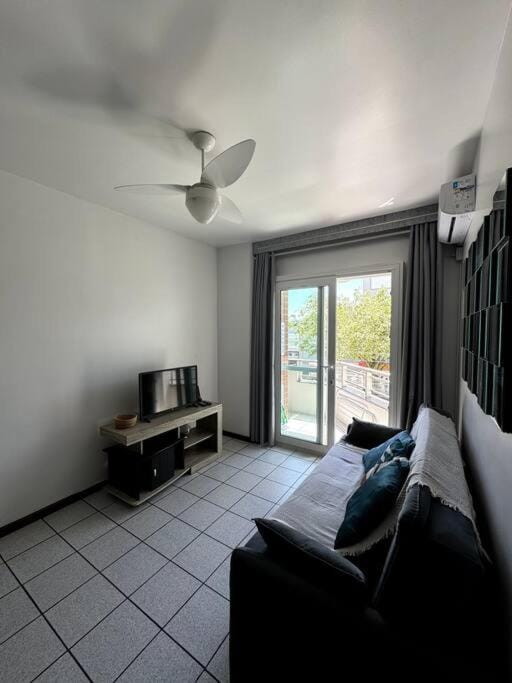 Ap no centrinho de Canasvieiras ,2 quadras mar Apartment in Florianopolis