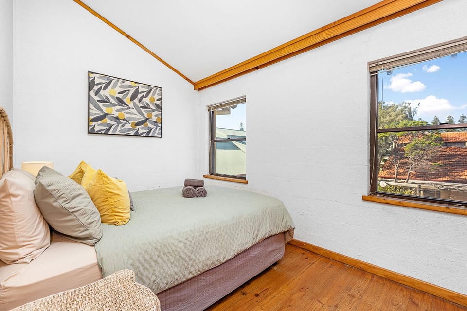 8 Cottesloe Steps to beach - sleeps 3 Apartment in Perth