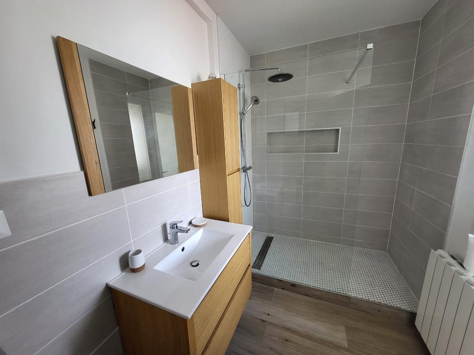 Appartement 2 chambres avec terrasse et garage privatif proche plage - FR-1-92-940 Apartment in Château-d'Olonne