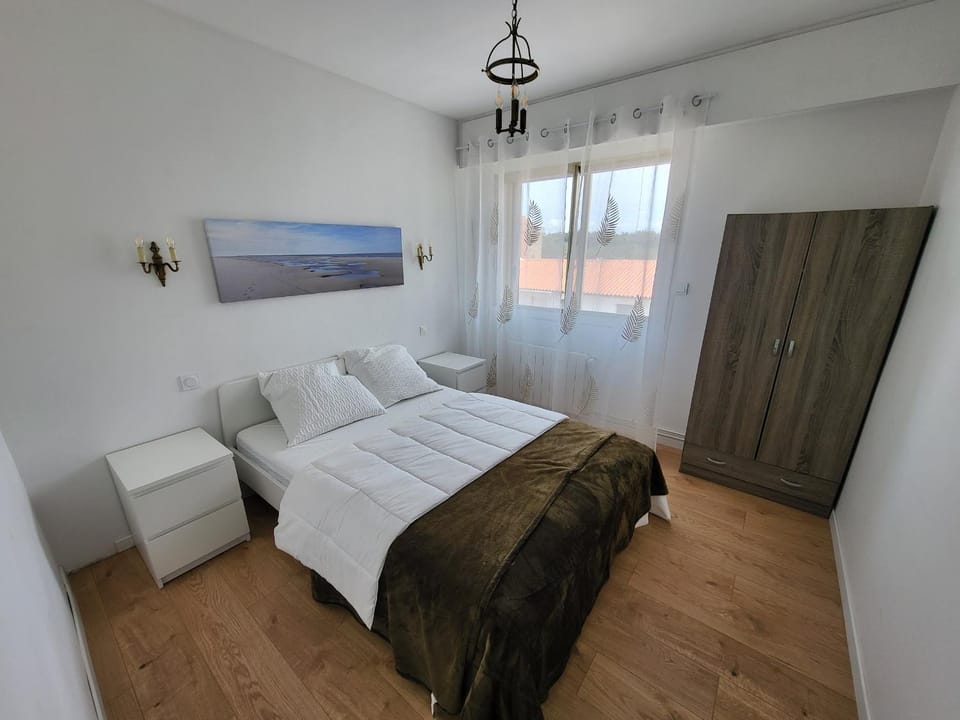Appartement 2 chambres avec terrasse et garage privatif proche plage - FR-1-92-940 Apartment in Château-d'Olonne