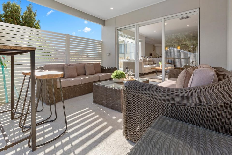 Patio, Seating area
