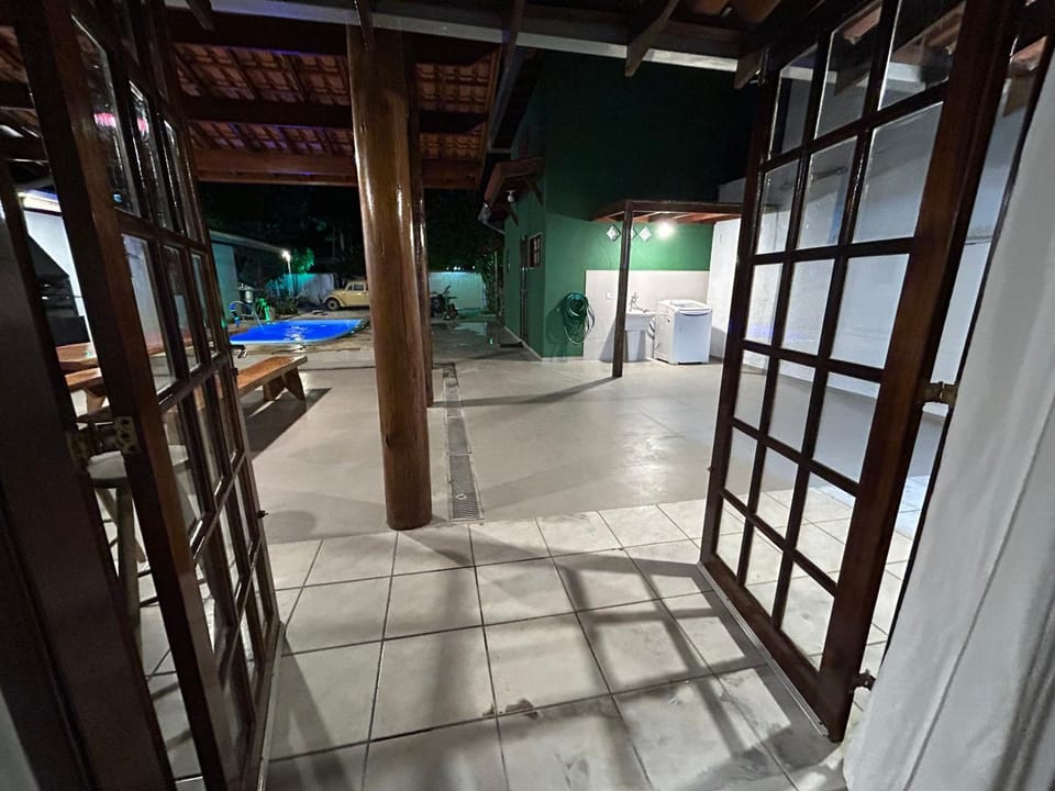 Casa com piscina House in Ubatuba
